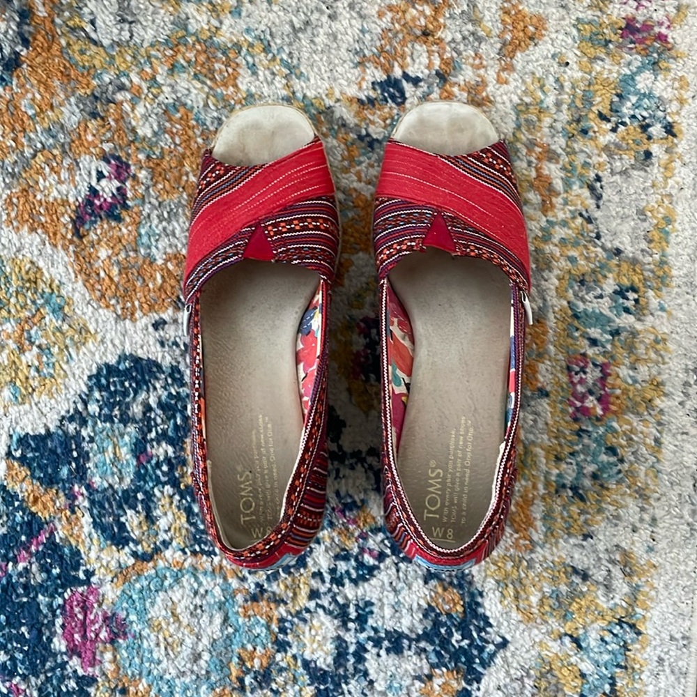 Toms wedged espadrilles